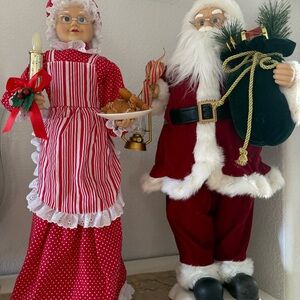 Santa and Mrs. Claus Animated, Musical and lights Holiday Living decor
